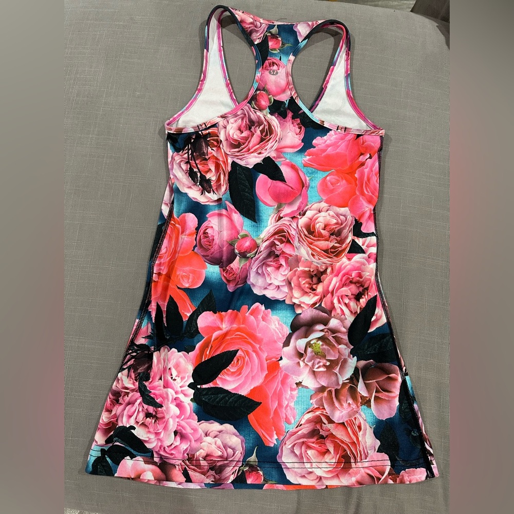 Lulu lemon gently worn super cute floral tank size xs!